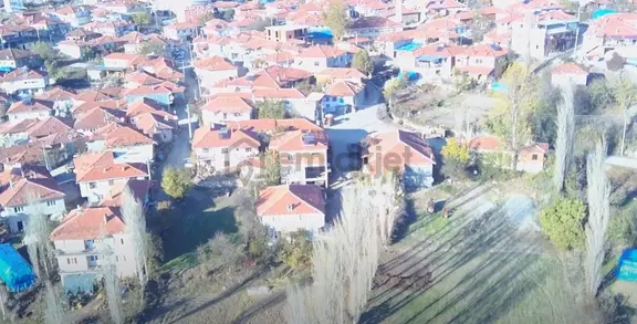 Balıkesir Sındıgı'da 4.559 M2 Yerleşim İçinde Yola Cepheli Fırsat Arazi 2