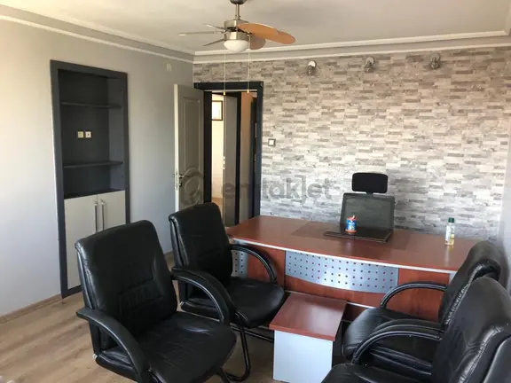 Hisar İş Hanında Satılık 2+1 Büro 1
