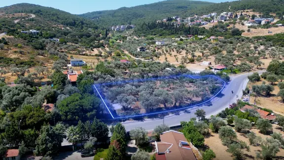 Urla'nın İncisi Çeşmealtı'nda Satılık Yola Cepheli Tarla 2