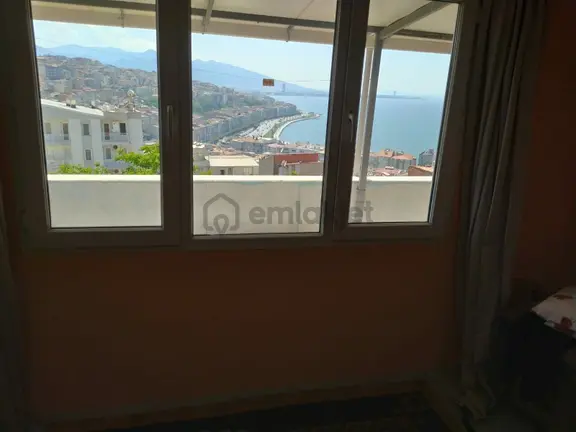 Konak Yurume Mesafesinde Deniz Manzaralı Komple Bina 4 Daire 2