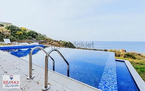 Suna Tabakçı'dan İzmir Karaburun Deniz Manzaralı Satılık Villa 2
