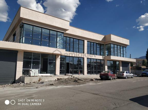 Oto Sanayide Plazada Satılık 1570m2 Sıfır İşyeri 1