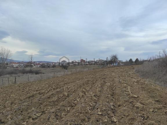 Satılık Arsa İmarlı 450 M2 2