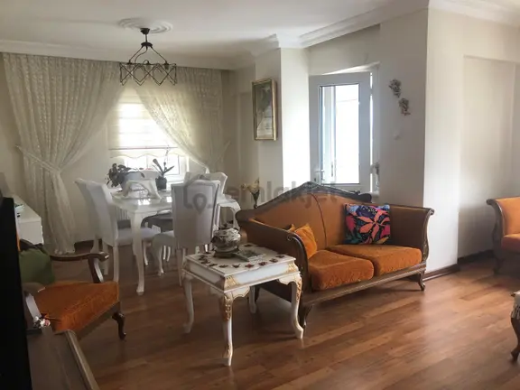 Trabzon Beşirli Cadde Üstü Satılık 4+1 Daire 2