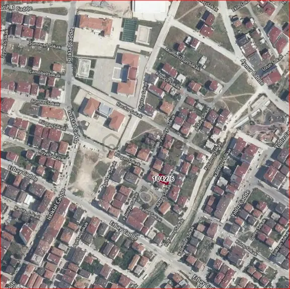 Merkezde Atatürk Mahallesi'nde 230 M2 İmarlı Arsa 2