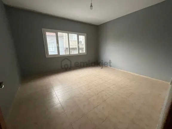 Konak Mehtap Mah.de 2+1 95m2 Ayrı Mutfak Arakat Klasik Kiralık Daire 1