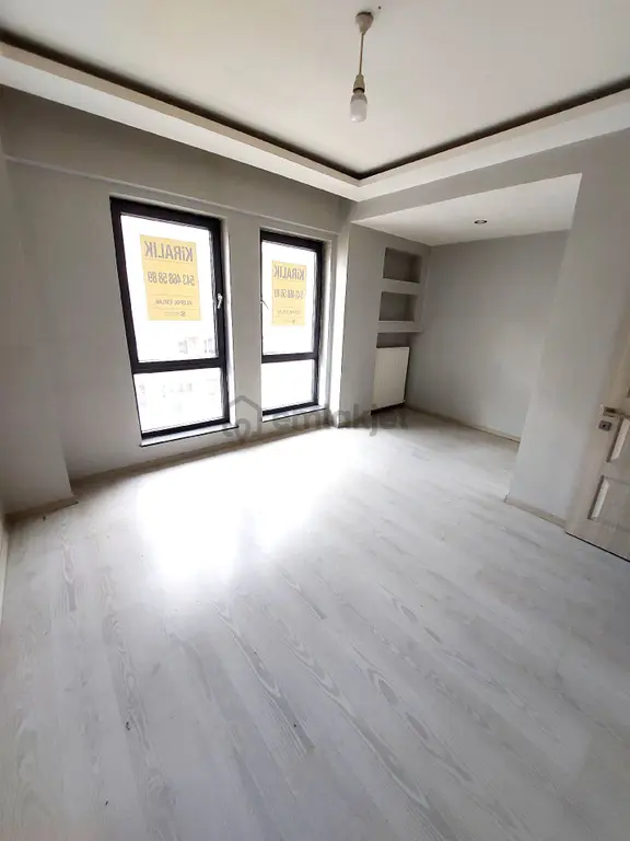 Oldpol Emlak'tan Lüks 1+1 Ara Kat Kombılı Boş Ofis 1