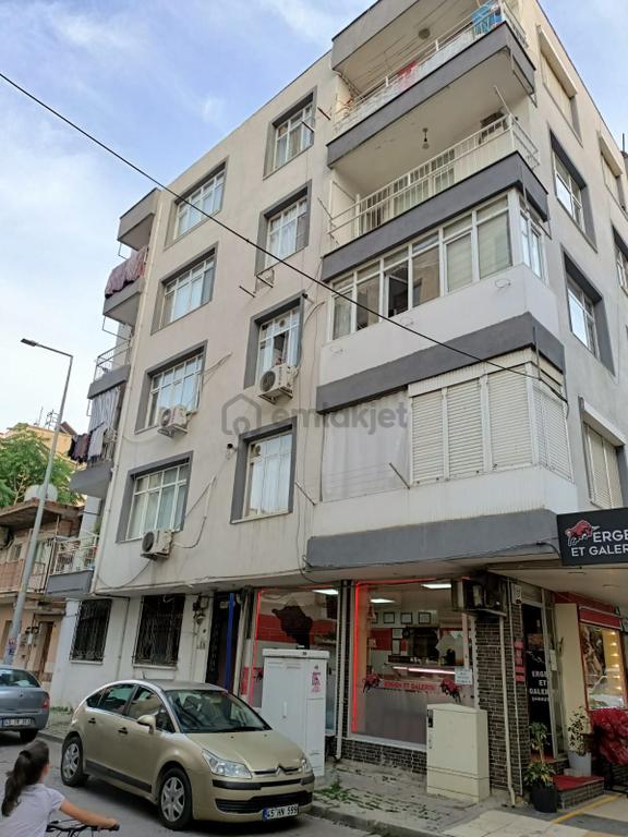 Turan Mahallesi Cumhuriyet Caddesi Üzerinde 2+1 Arakat 2