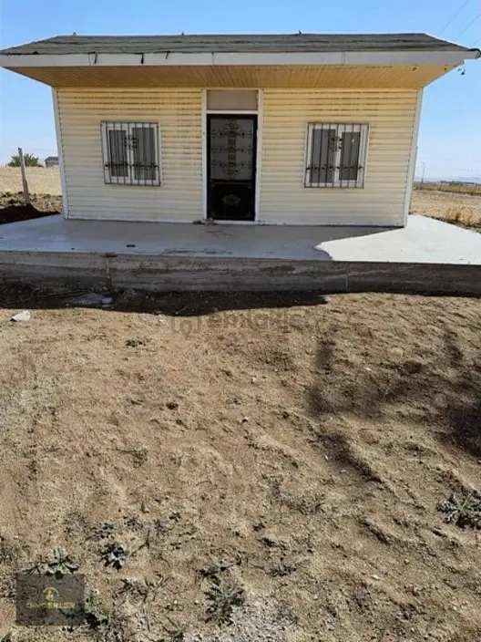 Gölbaşı'nda Evi İle Birlikte Satılık Müstakil Arsa ! 1