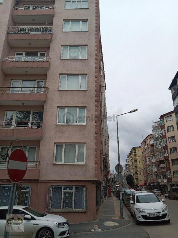Bandırma Kurtuluş Caddesinde Satilik Arakat 1