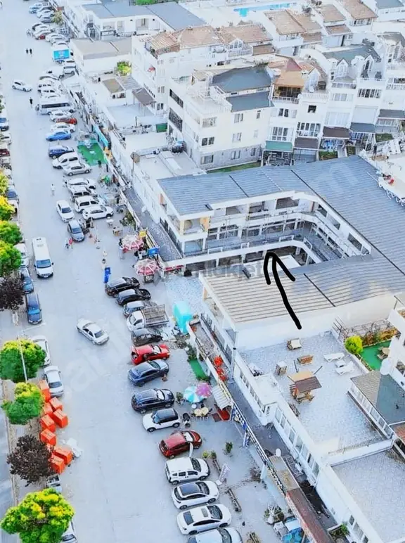 Haydar Emlaktan Yenicede Çarşı İçinde E-5 E Cepheli Yatırımlık Köşe Dükkan 2