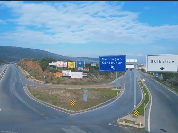 Urla Gülbahçe İyte Kampüsü Yanı Satılık 445 M² Tarla 2
