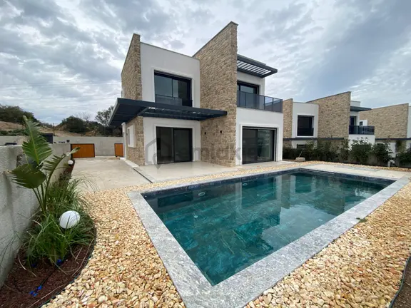 Bodrum Yalıkavak'ta Satılık Özel Havuzlu Tam Müstakil 3+1 Villa 1