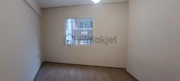 Karabağlar Eserkent Merkeze Yakın Uğur Mumcu Mah.95 M2 2+1 Kiralık Ev 1