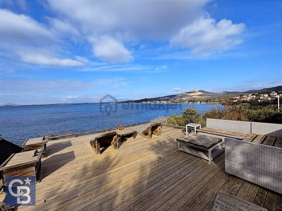 Şakran Da Denize Sıfır Yazlık Ve Kışlık Villa 1