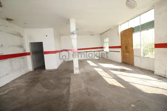 Aksaray Pınar Mahallesi'nde Ana Caddede Kiralık 80 M² Dükkan 1