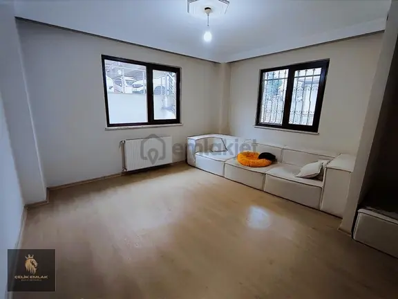 Ümraniye Çakmak Da 1+1 Arakat Kiralik Daıre 1