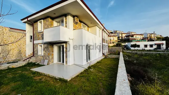 Datça Burgazda Satılık Bahçe Katı 2+1 Daire 2