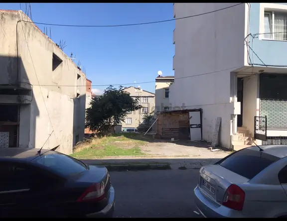 Avcılar Yeşilkent Mah Ozavlar Cad Üzerinde 220m2 Satılık Arsa 1