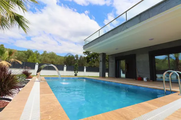 Altınoluk Ta 650 M2 Arsa İçinde Özel Havuzlu Villa 2