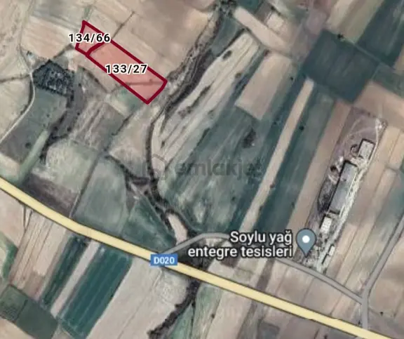 Vize Saray İstanbul Yolu Üzerinde Satılık 563 M2 Tarla 1