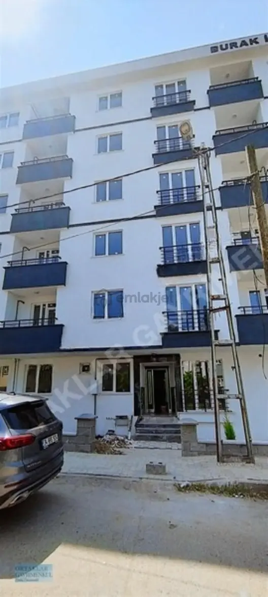 Sancaktepe Ufuk Caddesi'nde Sıfır 2+1 Daire Kat Mülkiyetli 1