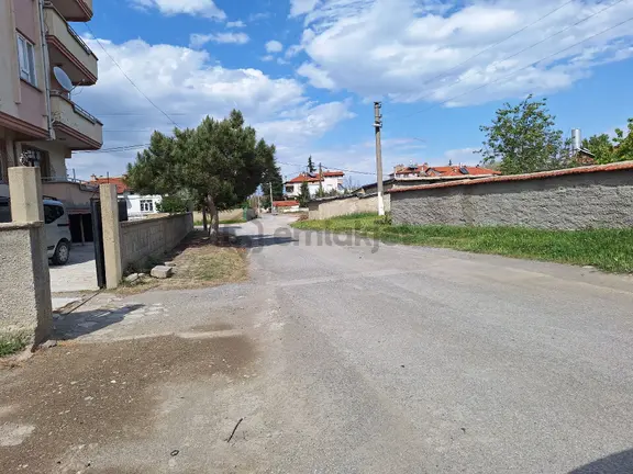 Daglı Emlaktan İstasyon Mahallesinde 2