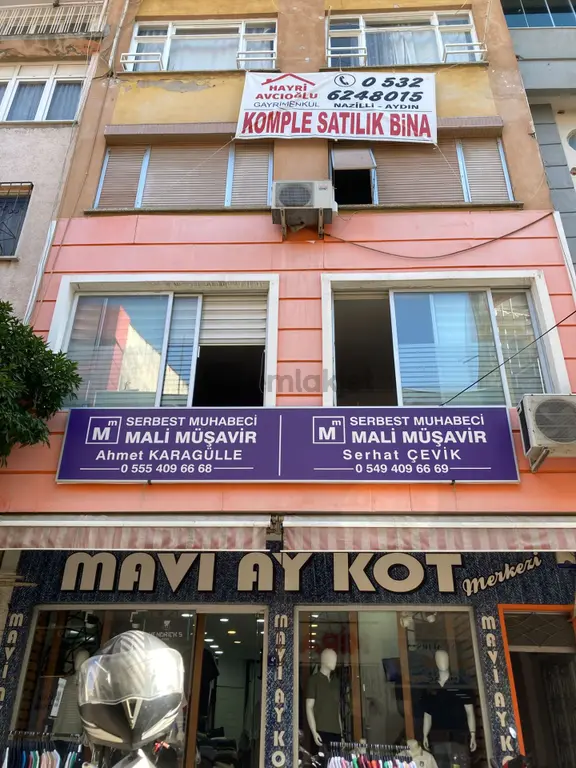Nazilli Çarşı İçi Satılık Bina: 4 Daire + 1 Dükkan (420m²) 1
