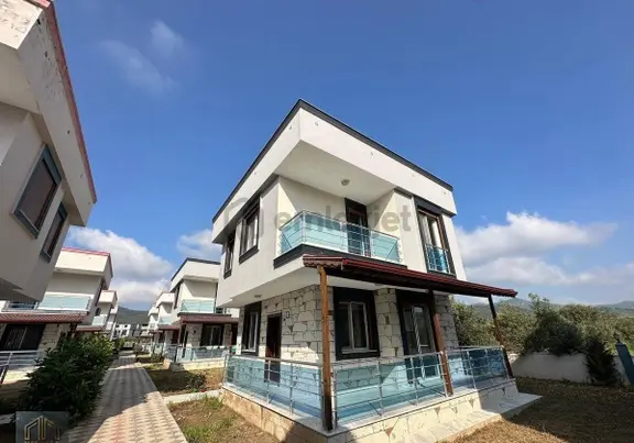 İzmir Seferihisar Doğanbey De Satılık 200m2 İçinde Yazlık 3+1 Müstakil Villa 1