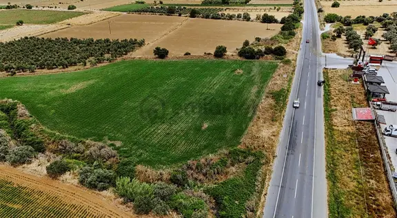 Pek Emlaktan Tire Gökçen Yolu Cepheli 10,860 M2 Satılık Arazi 2
