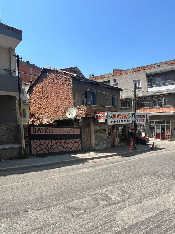 Acil Konak Ferahlı Mahde Ana Yol Üstünde 180m2 İçersinde 2 Ev 1 Dükkanlı Komple Satılık Müstakil Ev 2