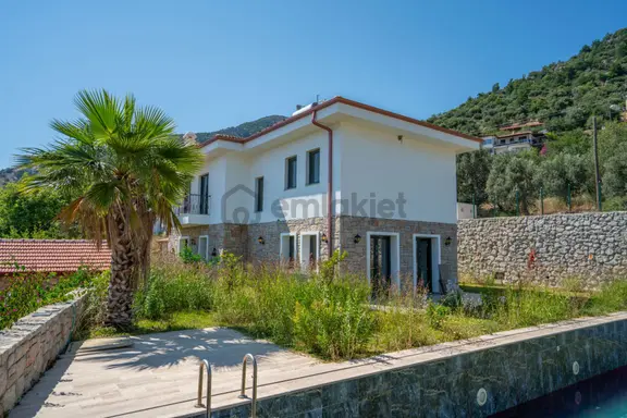 Datça Emecikte 1000m2 Arsa İçinde Deniz Manzaralı,havuzlu Villa 2