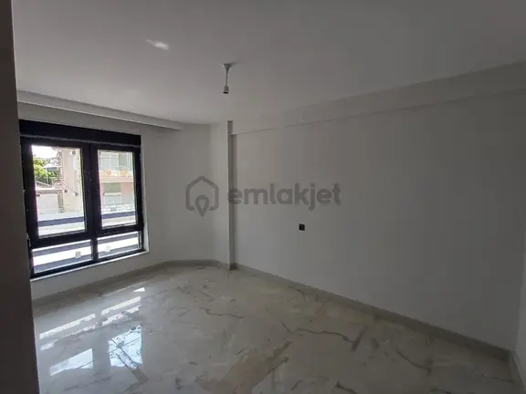 Emin Emlak Satıyor Gazidükkan Mah.satılık Lüks Daire 2
