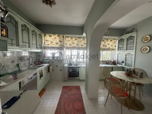 Kalamış Yat Limanı Karşısında Geniş 3+1 Yalı Daire Fırsatı 2