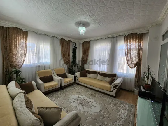 Bayar Gayrimenkulden 3+1 Doğalgazlı Parkeli Yalıtımlı Daire 1