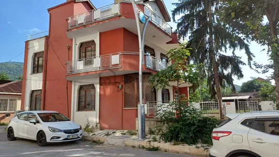 Kocaeli Gölcük A.ulaşlı Sahile 100 Metre Satılık Villa Ve Arsası 1