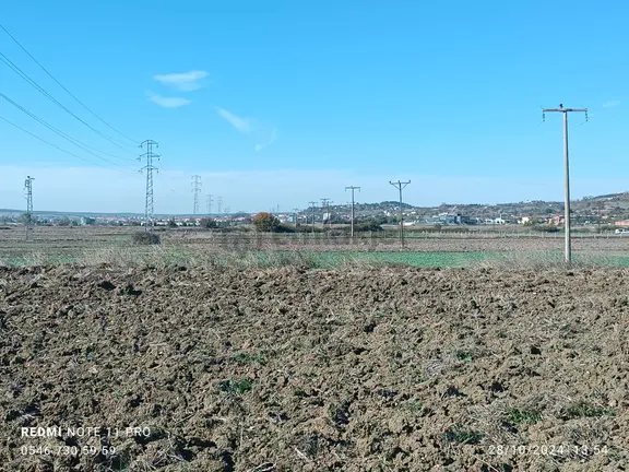 Vize İstanbul Otoyolu Üzerinde Shell Benzinlik Karşısında Satılık Tarla 2
