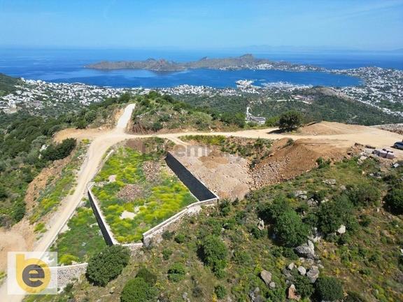 Yalıkavak'ta Marina Manzaralı, Ruhsatlı, 5.693 M2 Satılık Arsa 1