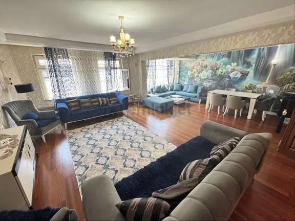 Furkan Emlaktan Çiftlik Mh 5+1 300m2 3.kat Asansörlü Caddeye Cephe Krediye Uygun Fırsat Daire 1