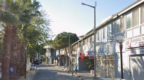 Çeşme Ilıca Bedesten Çarşısında Satılık Dükkan 1