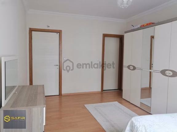 Safir'den Çarşı Merkezine Çok Yakın 3+1 Kiralık Daire... 2