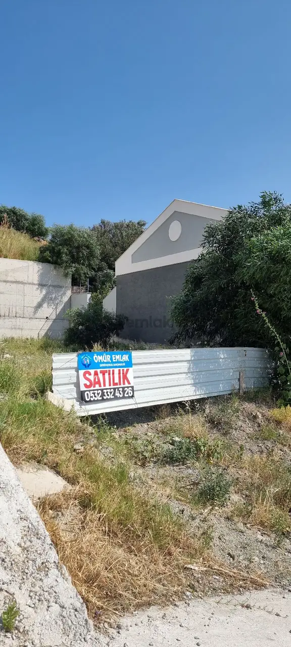 İzmir Seferihisar Ömür Beldesinde Müstakil Deniz Manzaralı Arsa 1