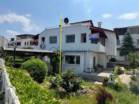 Deniz Manzaralı, Doğalgazlı Ve Bakımlı Villa 2