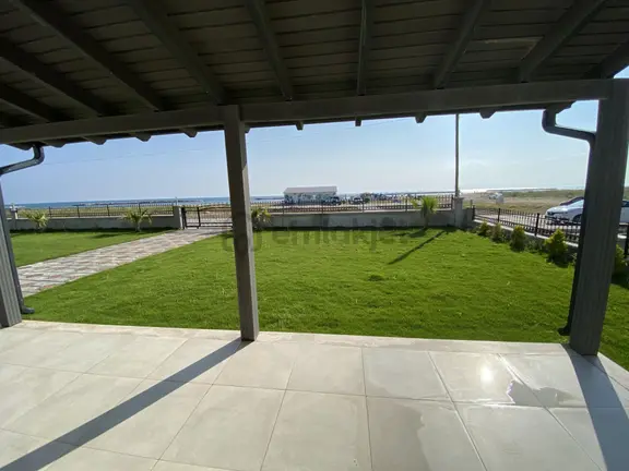 Balıkesir Ayvalık Altınova Da Satılık Villa.denize 2. Sıra 1
