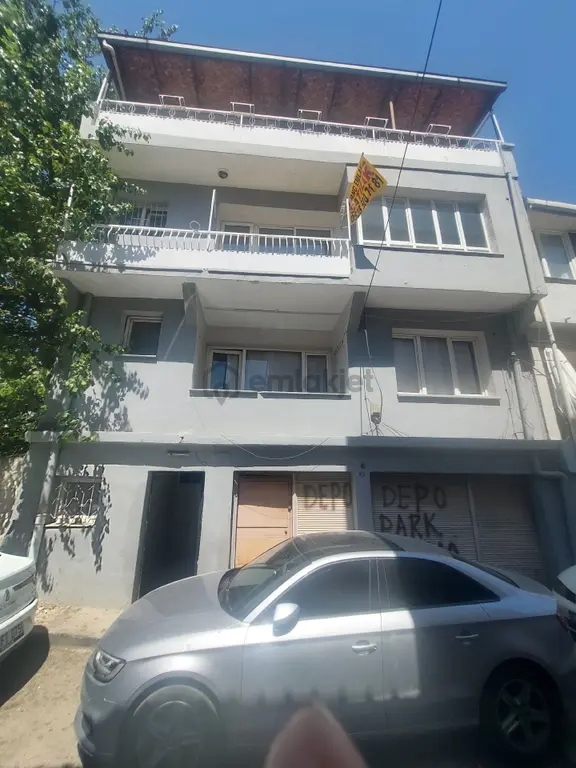 Bozyaka Merkez De 1 Adet İsyeri Dört Adet Daıre Acıl Satılık. 1
