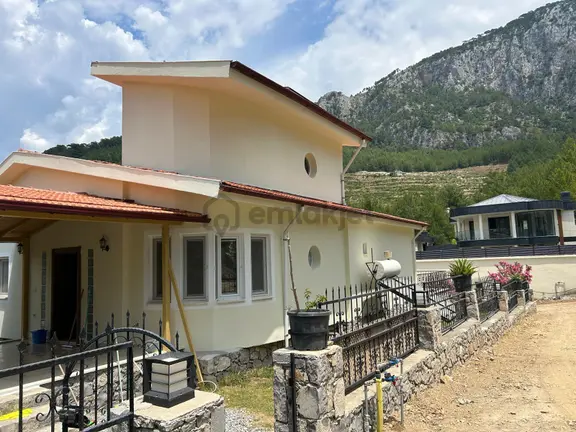 Doğa Mucizesi Akkayada 1500m2 Arsanın İçerisinde 2 Adet Satılık Villalar 2