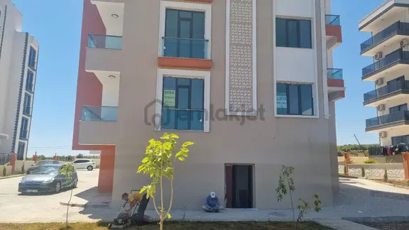 Mersin Erdemli Ayaş'ta Havuzlu Sıfır 2+1 Daire 2