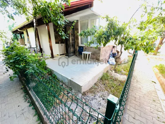 Güre De 4+1 Çift Mutfak Satılık Triblex Müstakil Ev 1