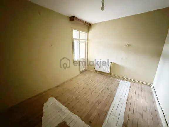 Karahan Emlak'tan Sivas Merkez Çarşıda Satılık Daire*net 175 M² . 2.kat . 3+1 Daire 2
