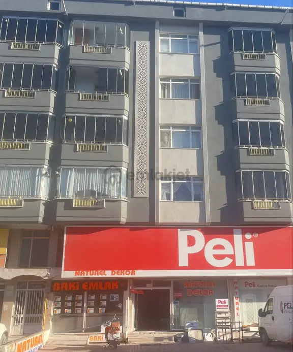 Gazi Caddesi'nde 2+1 Satılık Daire 1